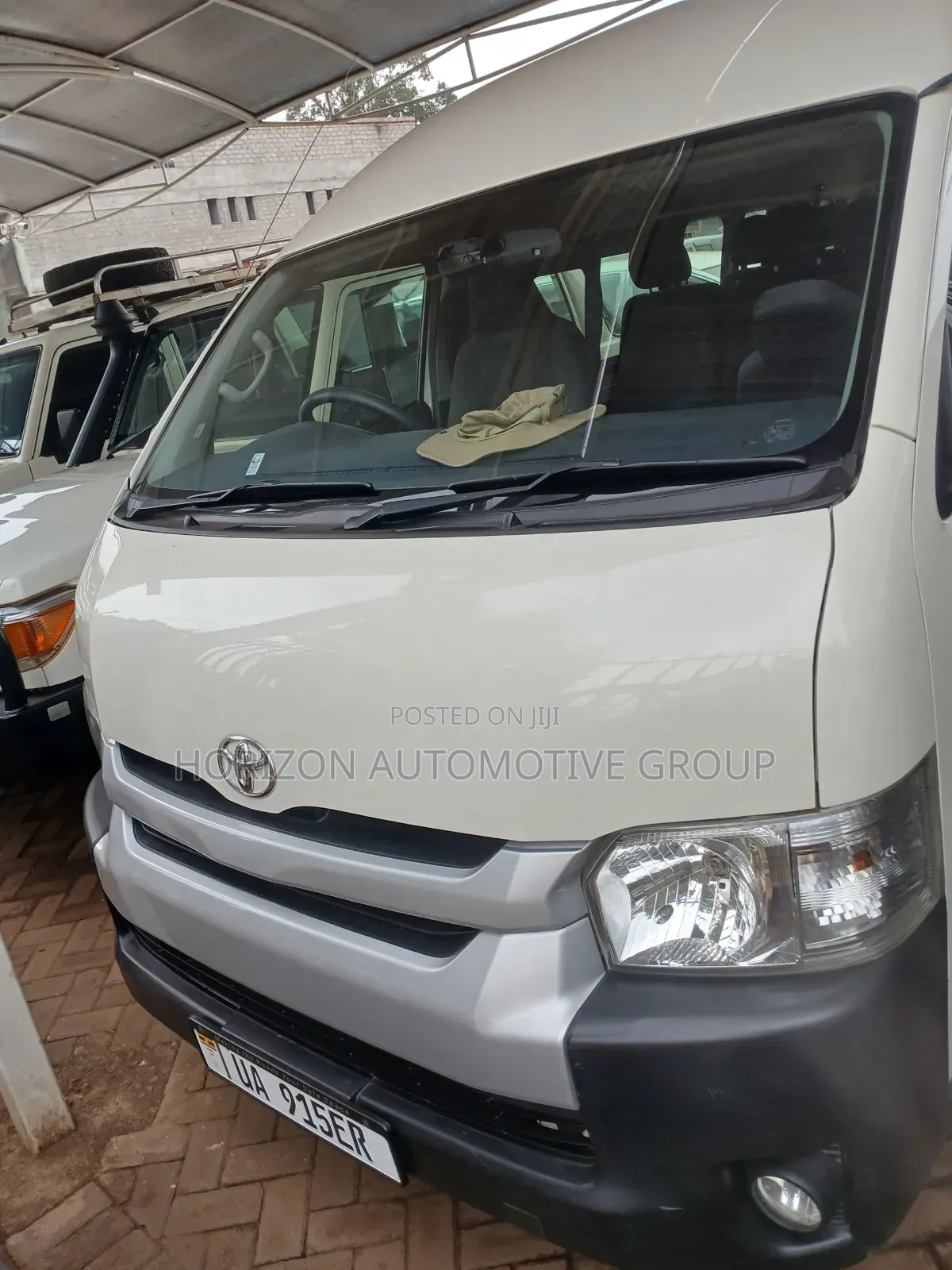 Toyota HiAce 2016 White