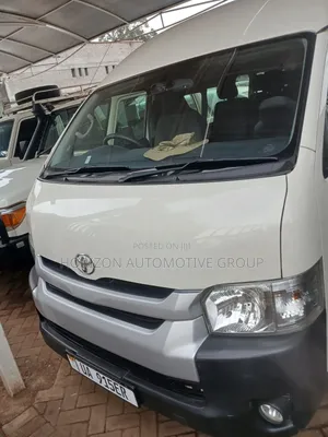Toyota HiAce 2016 White