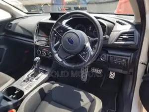 Subaru Impreza 2.0i Premium AWD Hatchback 2018 White
