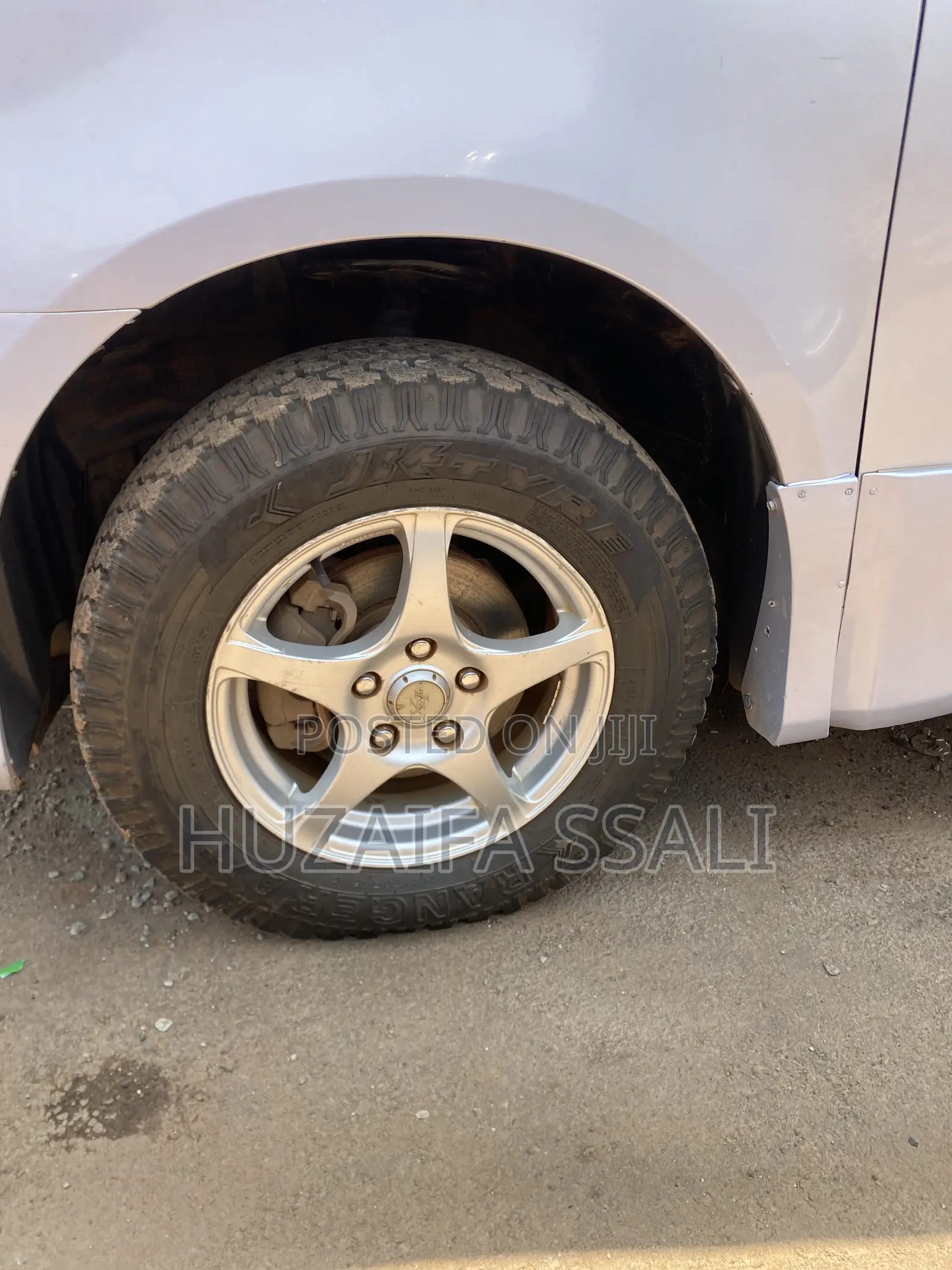 Toyota Noah 2010 Silver