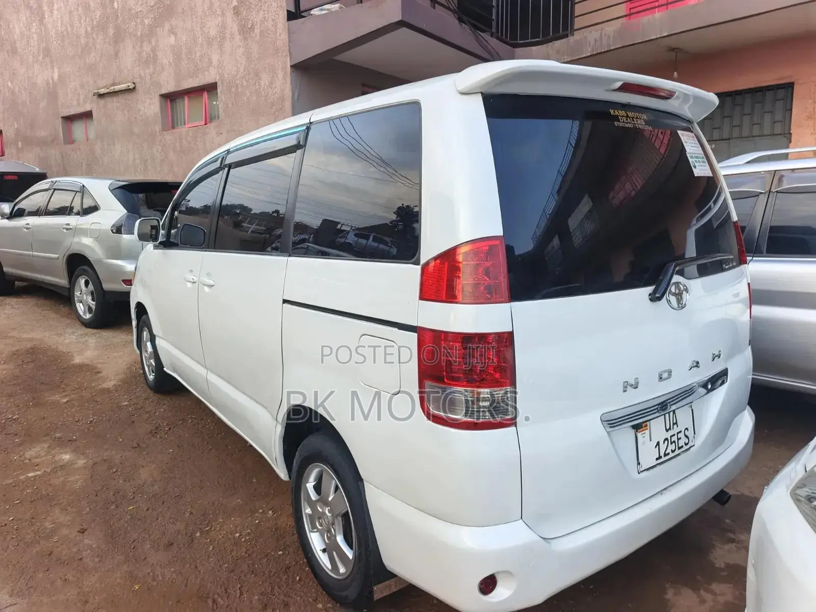 Toyota Noah 2005 Pearl
