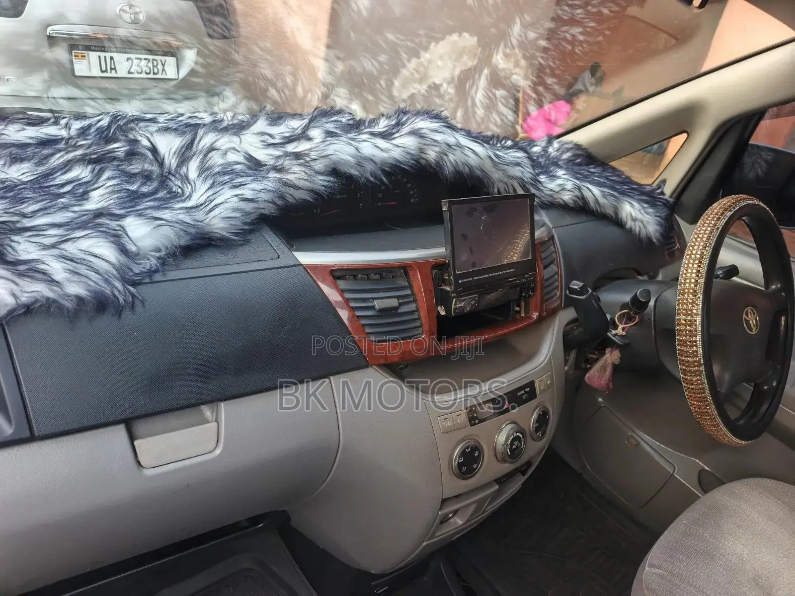 Toyota Noah 2005 Pearl
