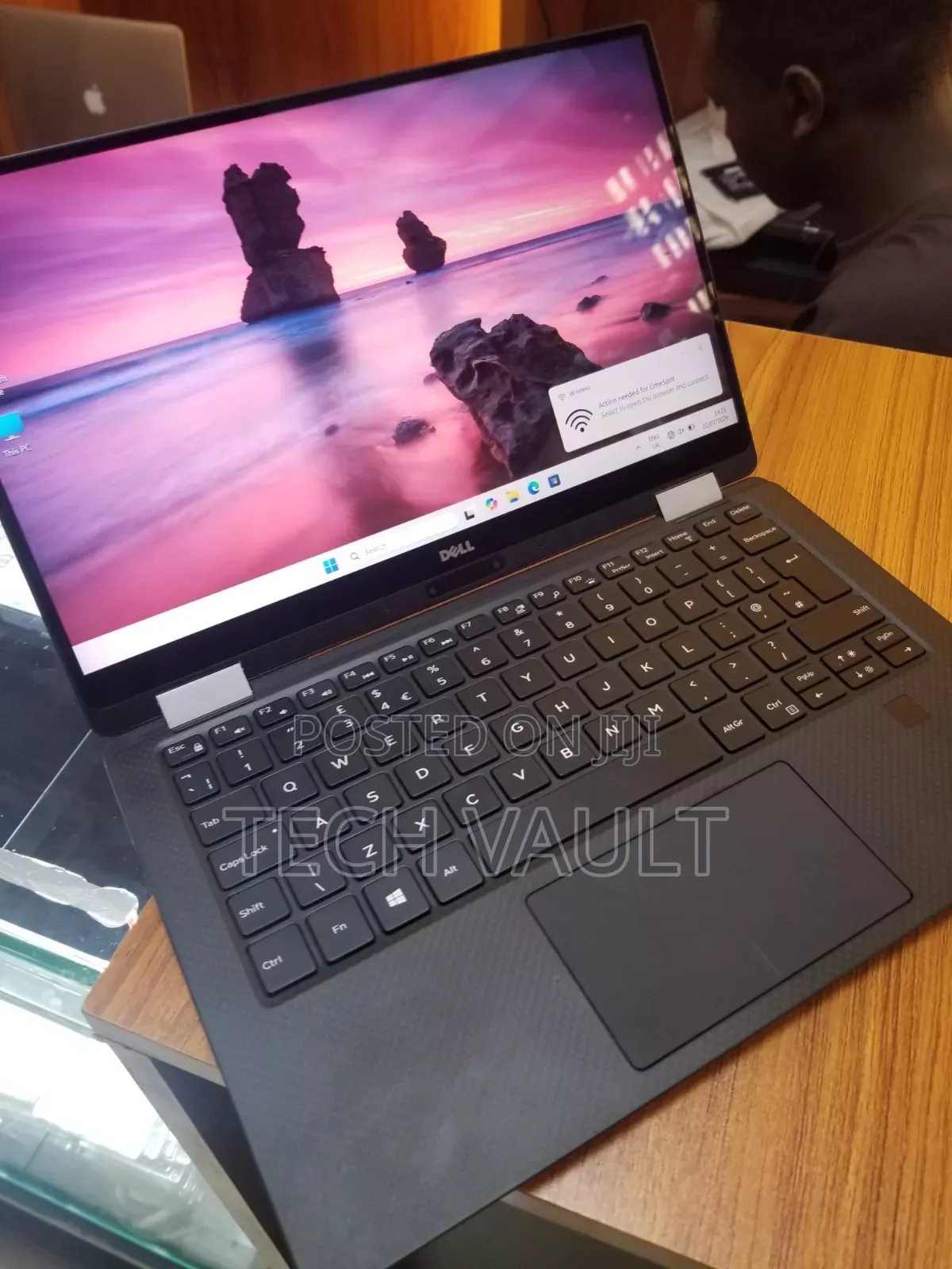 New Laptop Dell XPS 13 9365 2-in-1 8GB Intel Core i7 SSD 512GB