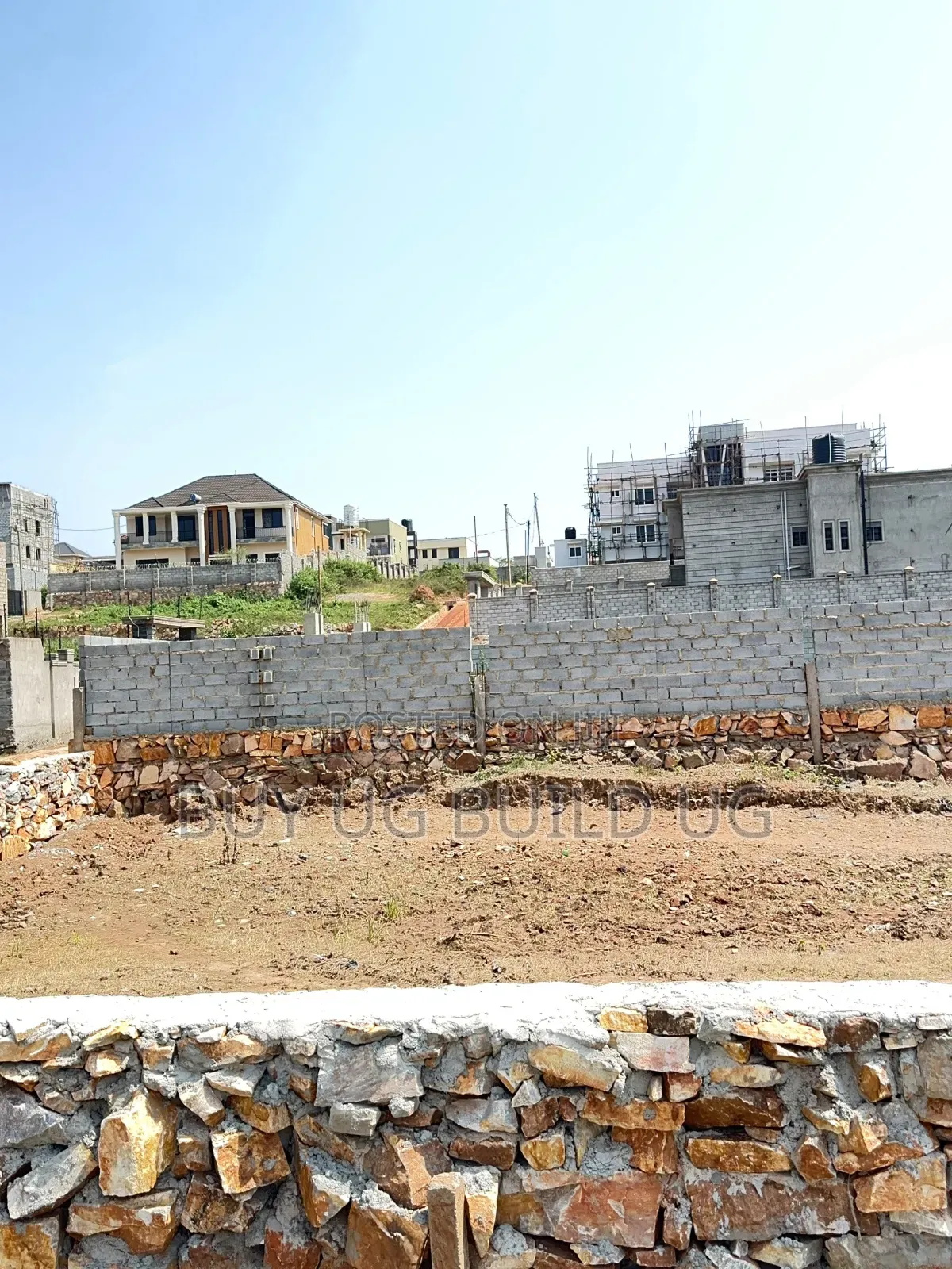 Quick Sale  
50ftby 100ft for Sale in Kira-Mulawa at 75m