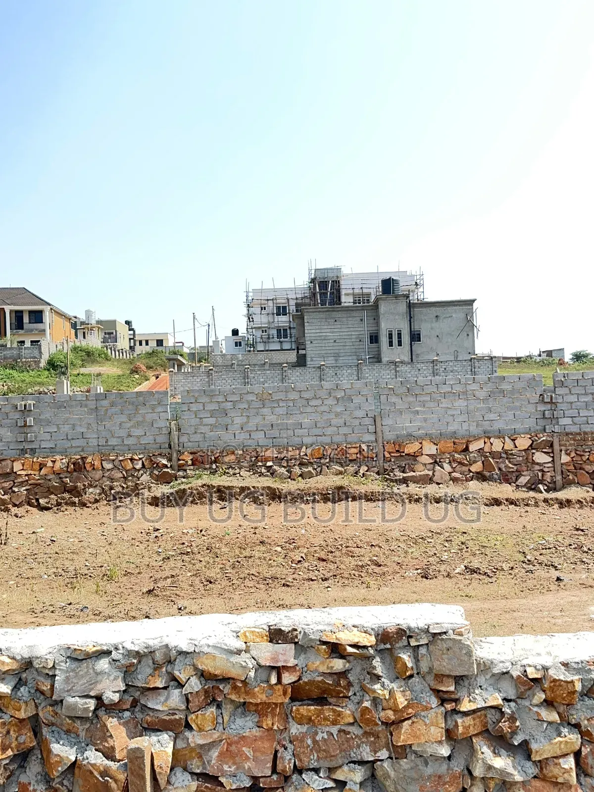 Quick Sale  
50ftby 100ft for Sale in Kira-Mulawa at 75m