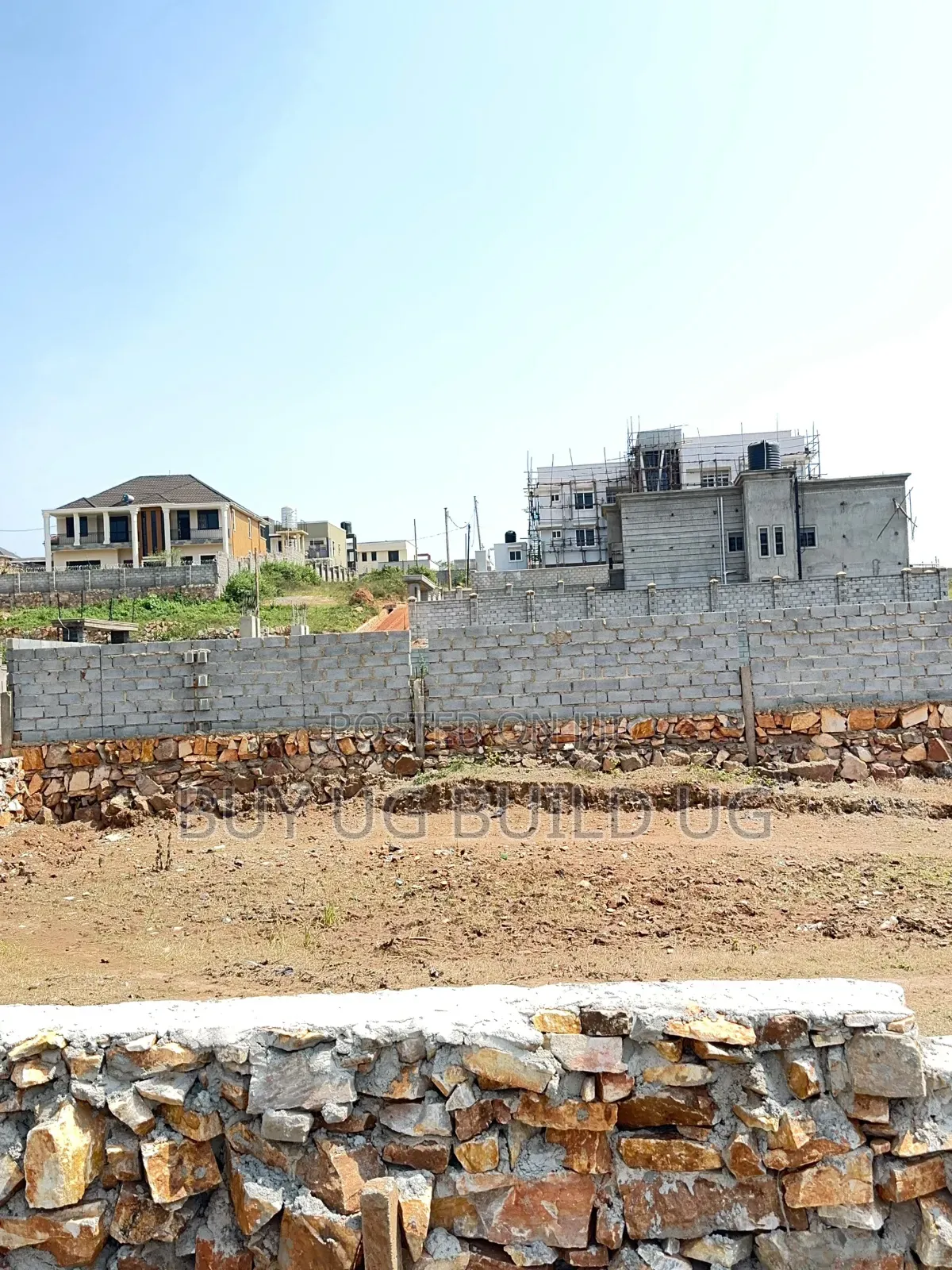 Quick Sale  
50ftby 100ft for Sale in Kira-Mulawa at 75m