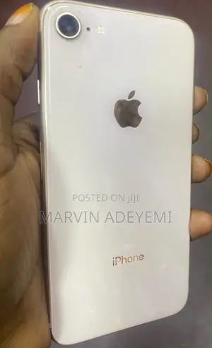 Apple iPhone 8 64 GB Gold