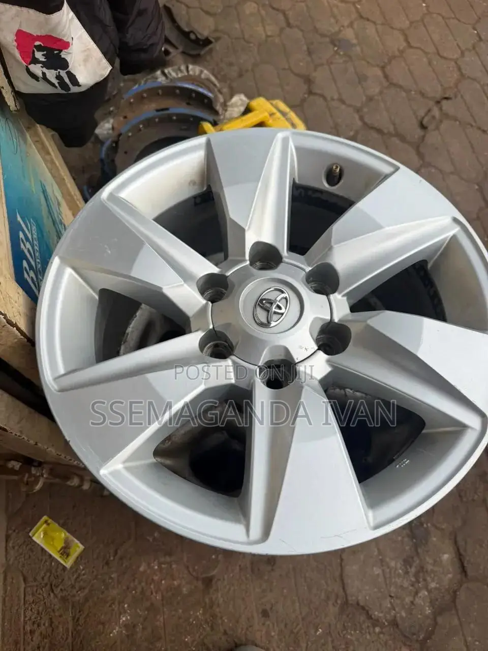 Surf,Hilux,prado, Silver Rims 16 With 6 Studs(original)