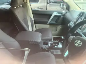 Toyota Land Cruiser Prado 2018 White
