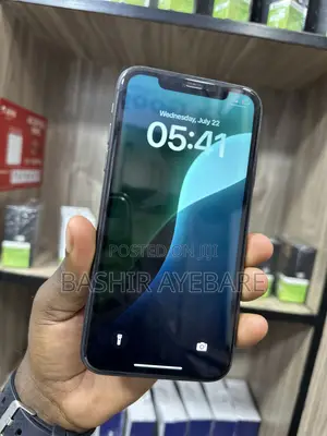 Apple iPhone 11 64 GB Black