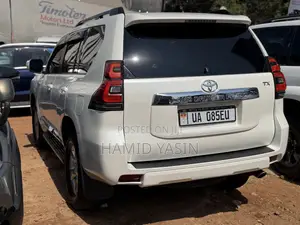 Toyota Land Cruiser Prado 2018 White