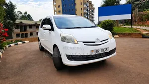 Toyota Passo Sette 2009 White