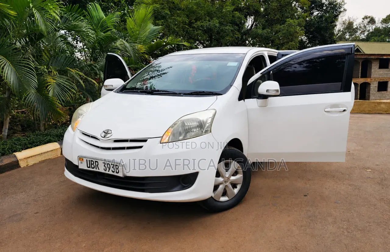 Toyota Passo Sette 2009 White