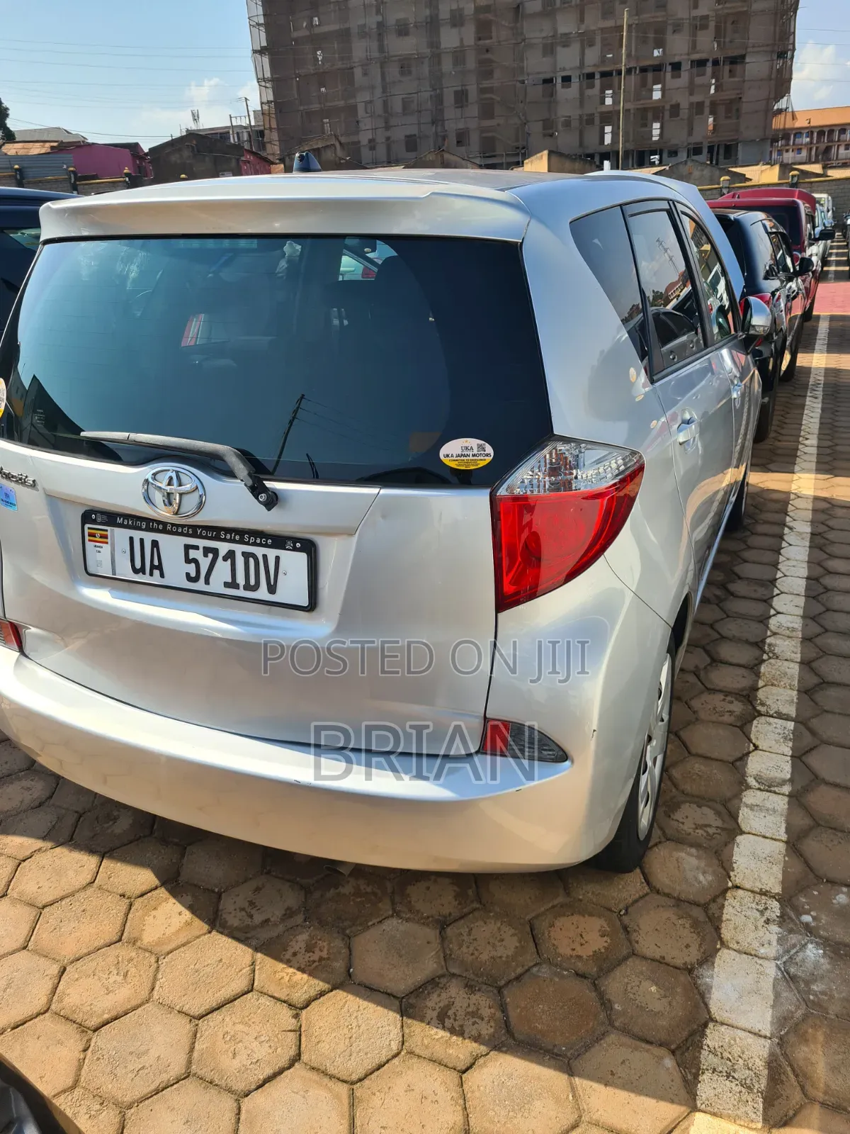 Toyota Ractis 2012 Silver
