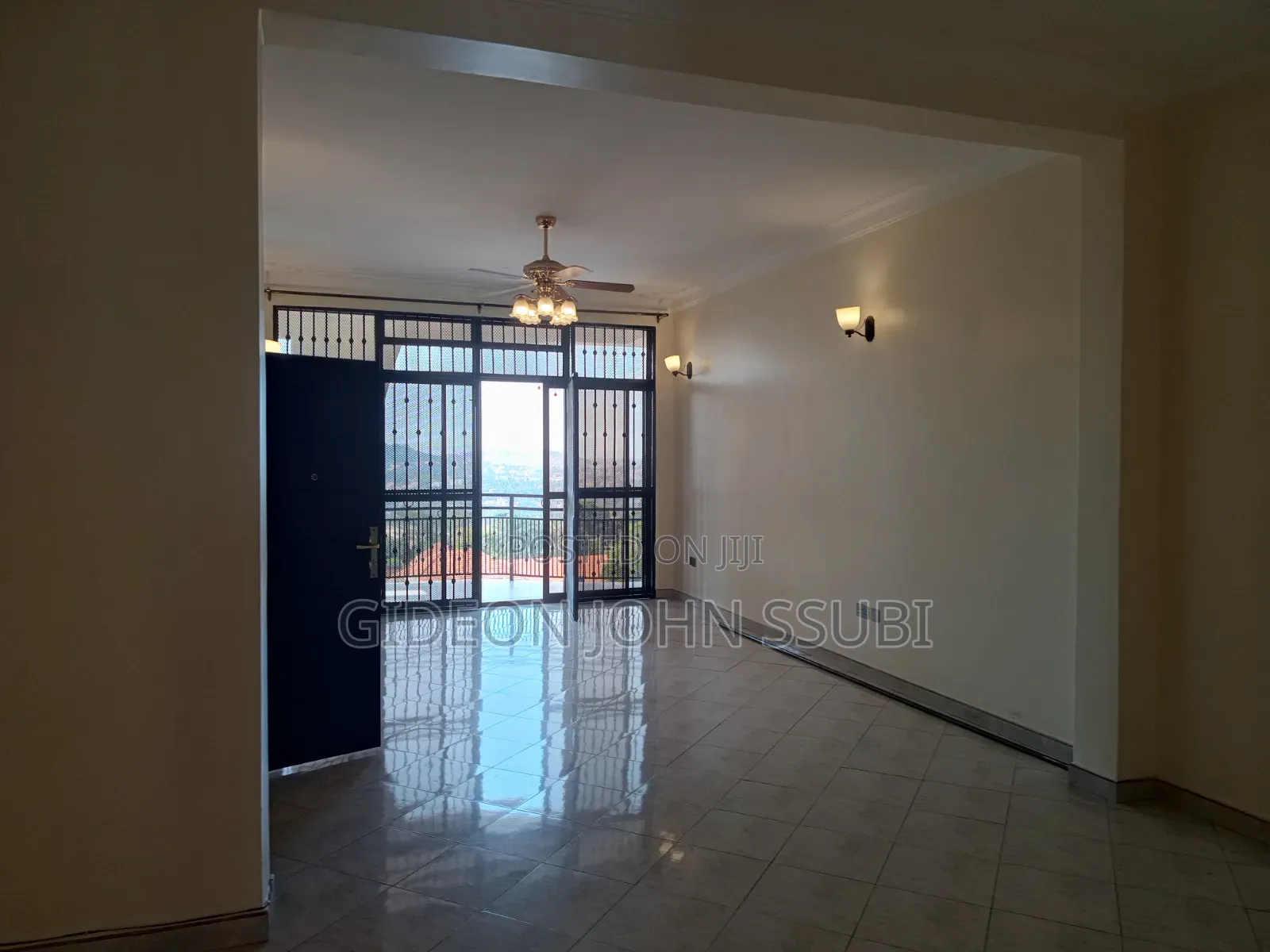 3bdrm Block of Flats in Muyenga, Makindye for rent