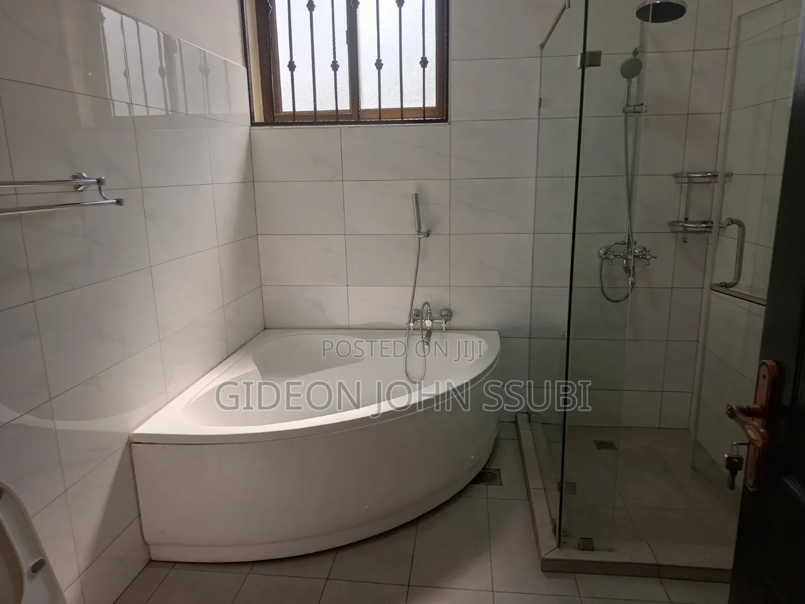3bdrm Block of Flats in Muyenga, Makindye for rent