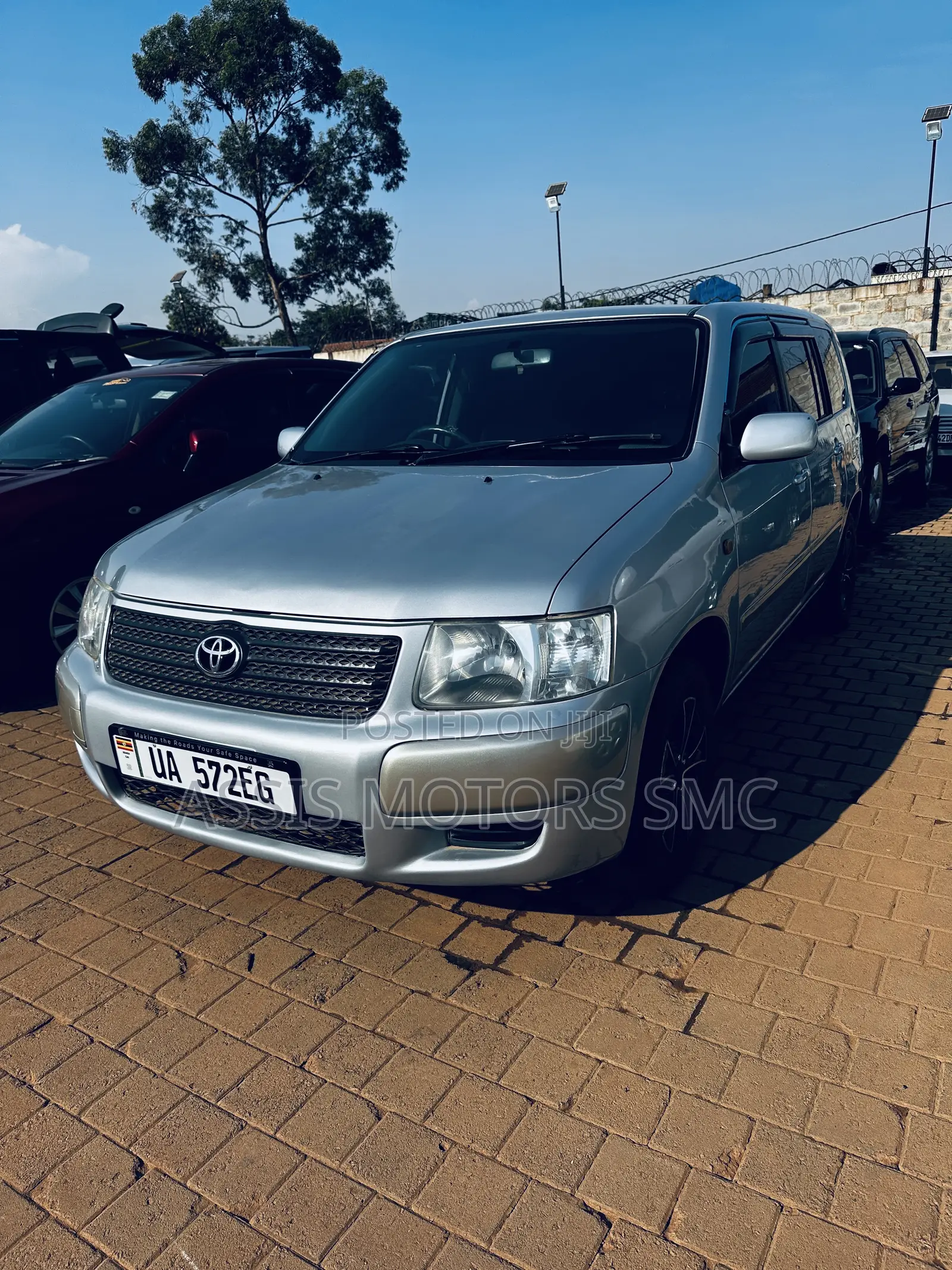 Toyota Succeed SV Premium 2014 Silver