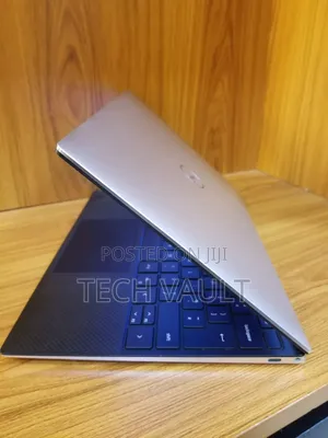New Laptop Dell XPS 13 9310 16GB Intel Core i7 SSD 512GB