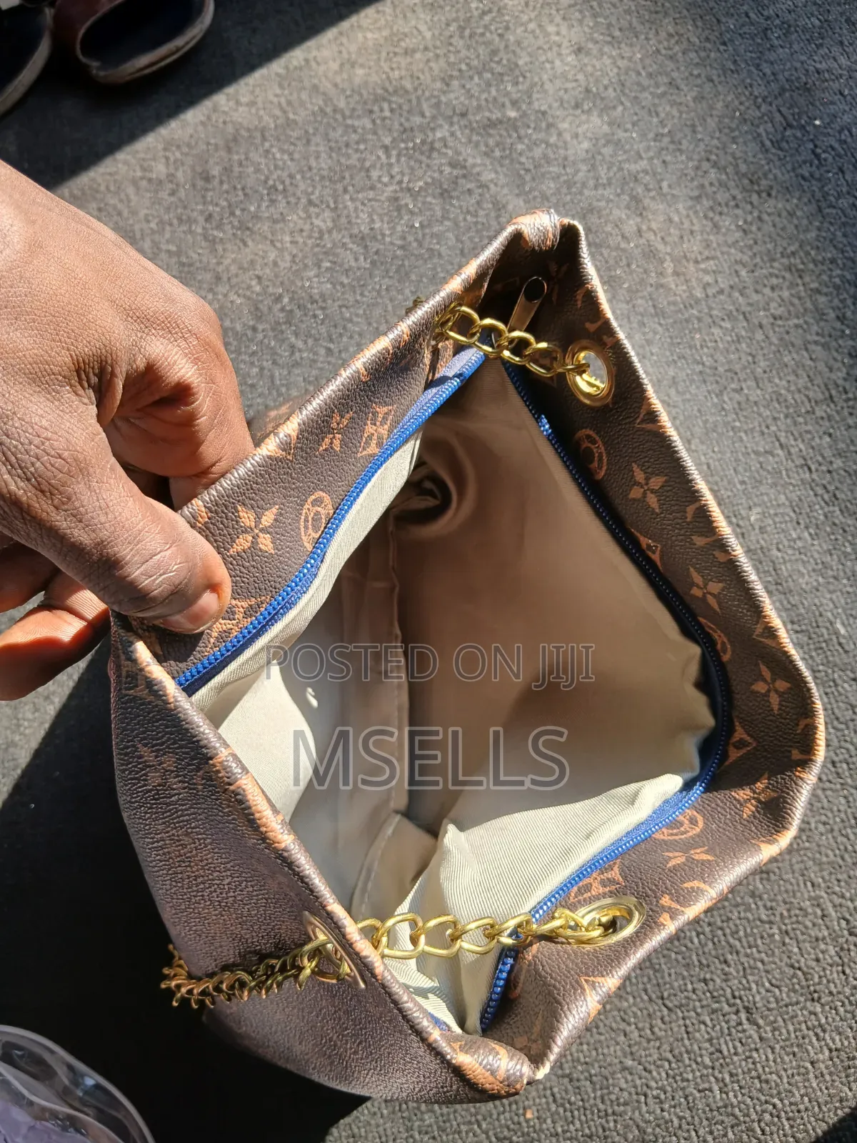 MM Chain Shoulder Bag