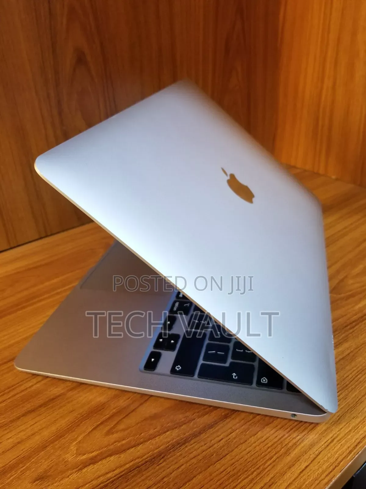 New Laptop Apple MacBook Air 2020 M1 16GB Apple M1 SSD 512GB