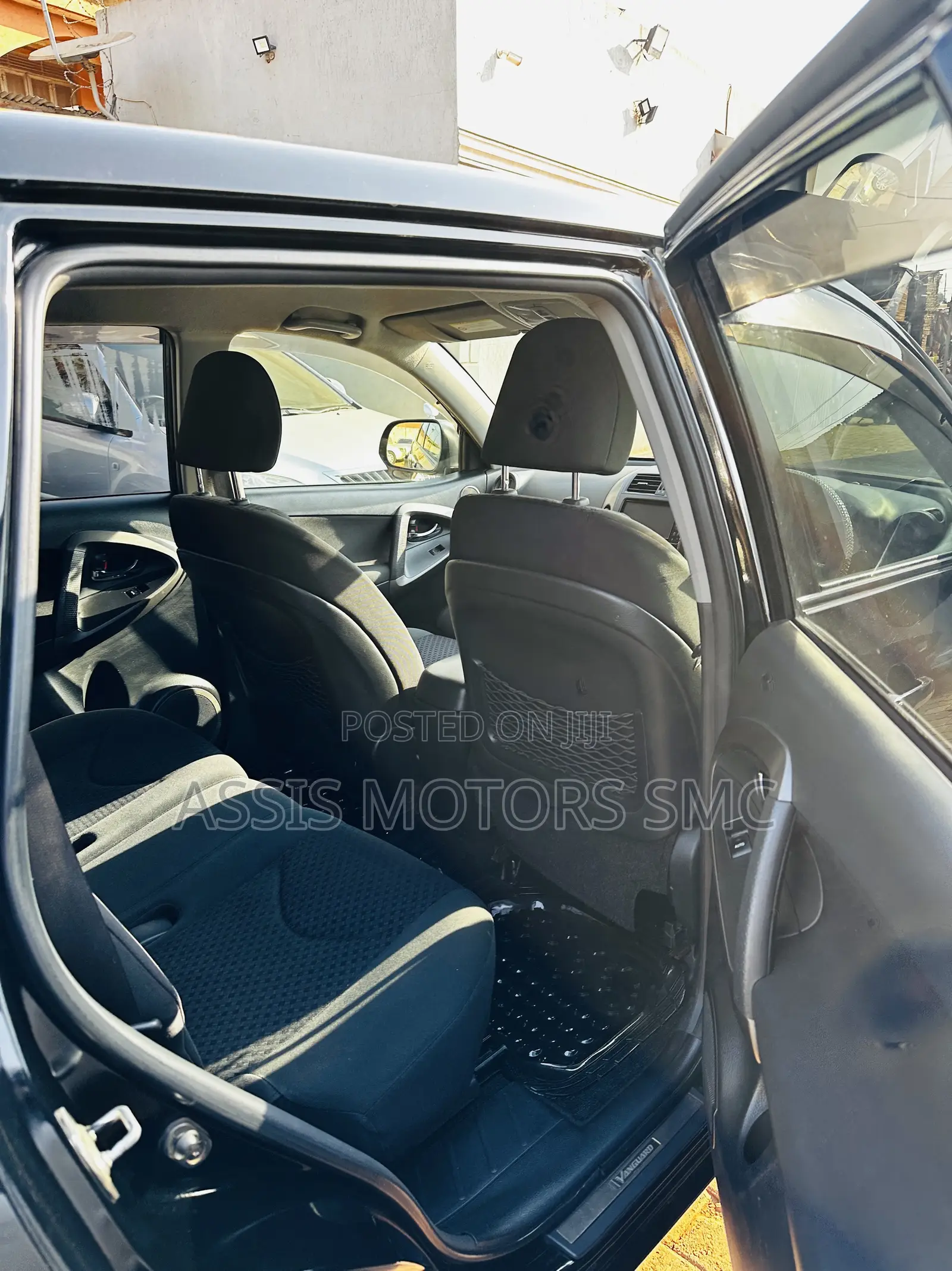 Toyota Vanguard 2014 Black
