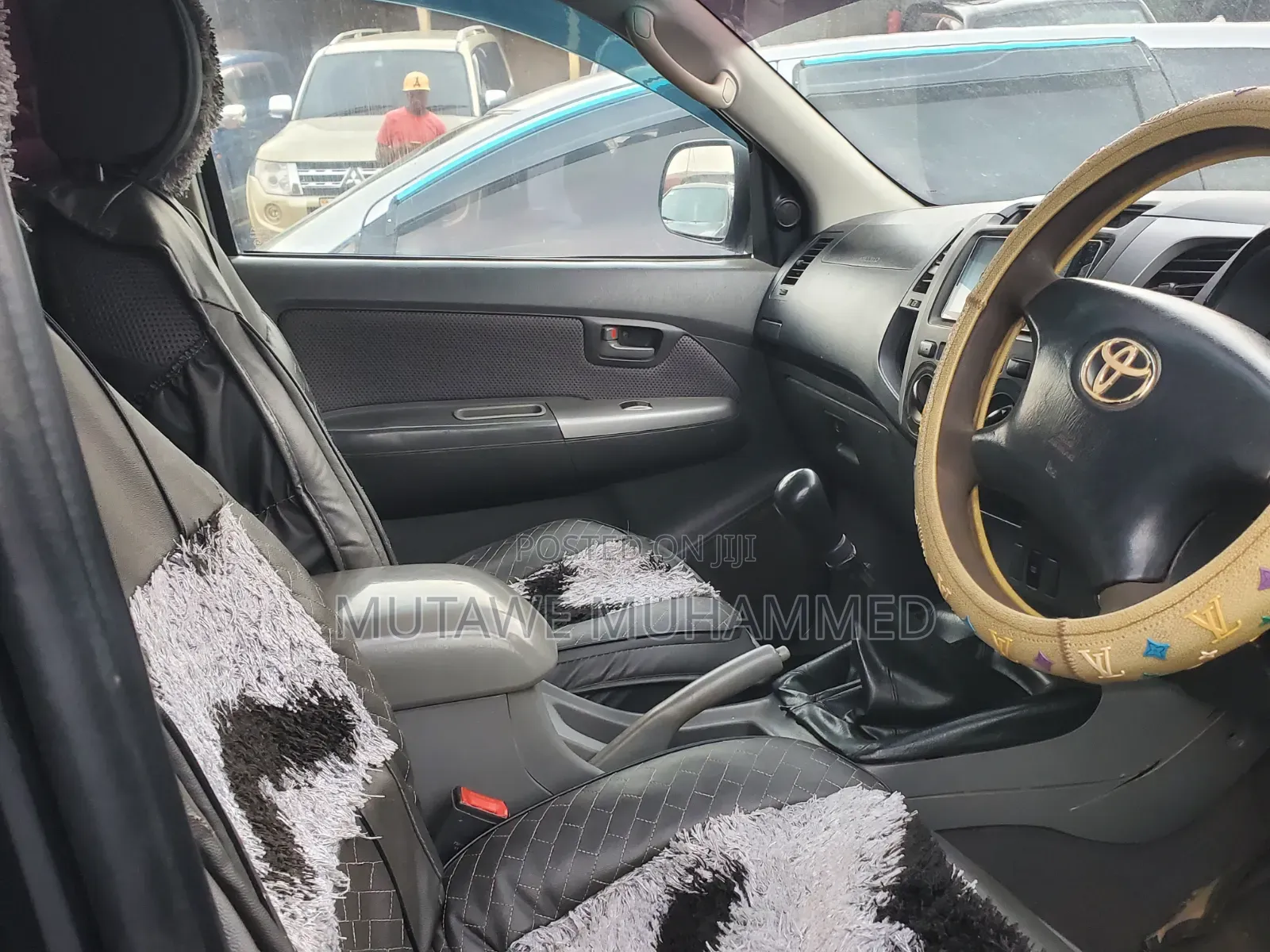 Toyota Hilux 2012 Black