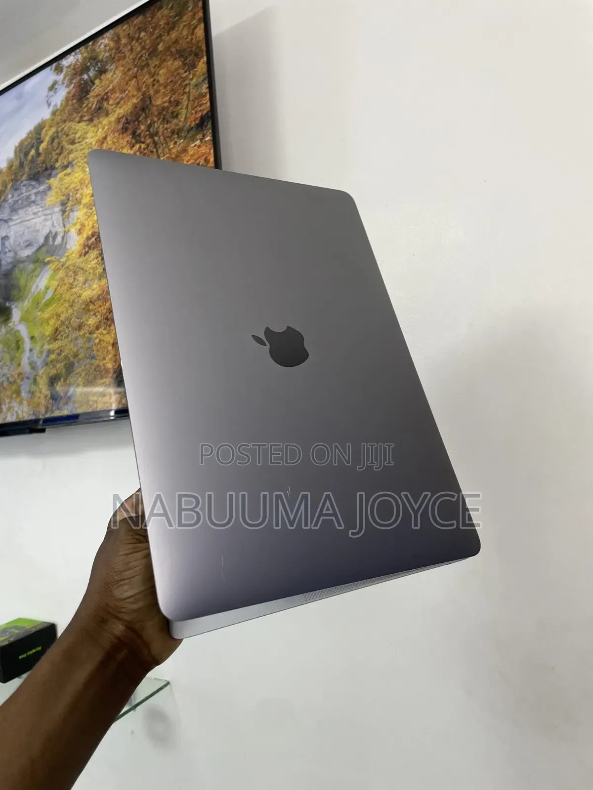 New Laptop Apple MacBook Pro 2021 M1 16GB Apple M1 Pro SSD 512GB