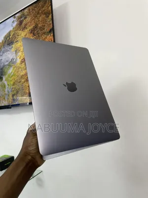 New Laptop Apple MacBook Pro 2021 M1 16GB Apple M1 Pro SSD 512GB