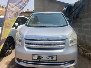 Toyota Noah 2010 White