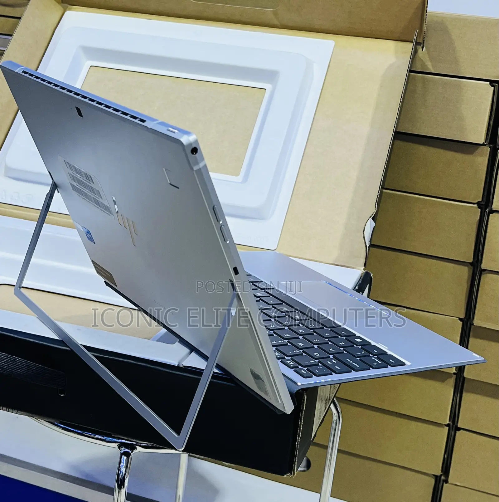 New Laptop HP Elite X2 G8 8GB Intel Core i5 SSD 256GB
