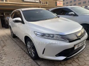 Toyota Harrier 2022 White