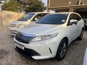 Toyota Harrier 2022 White