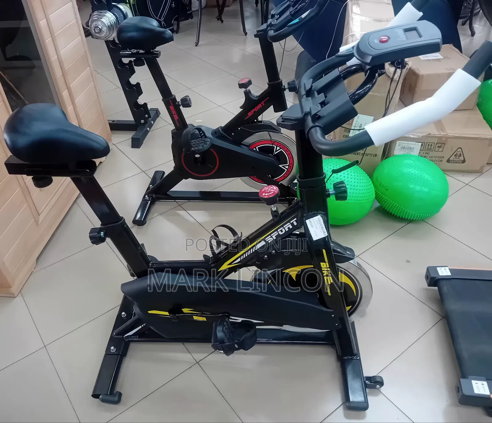 Happy Gam Indoor Spinning Exercise Bike With LCD Display