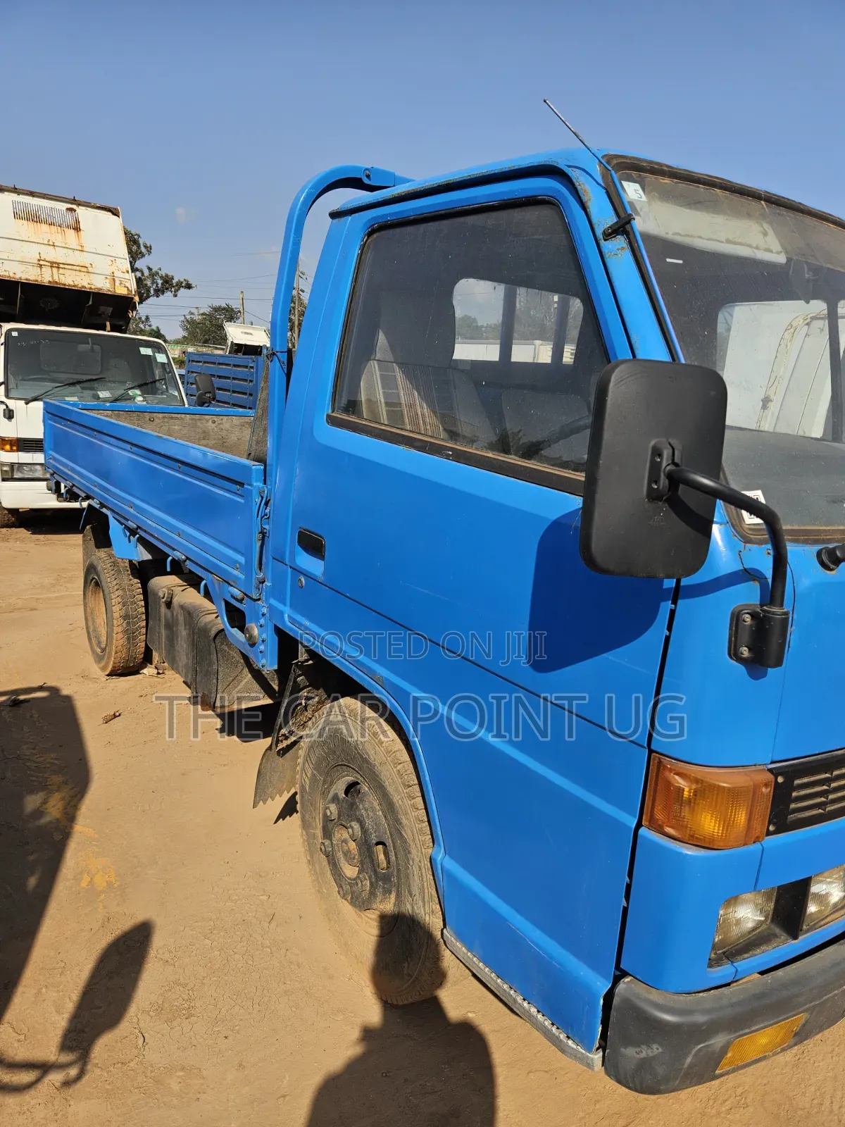 Isuzu Elf Truck Blue