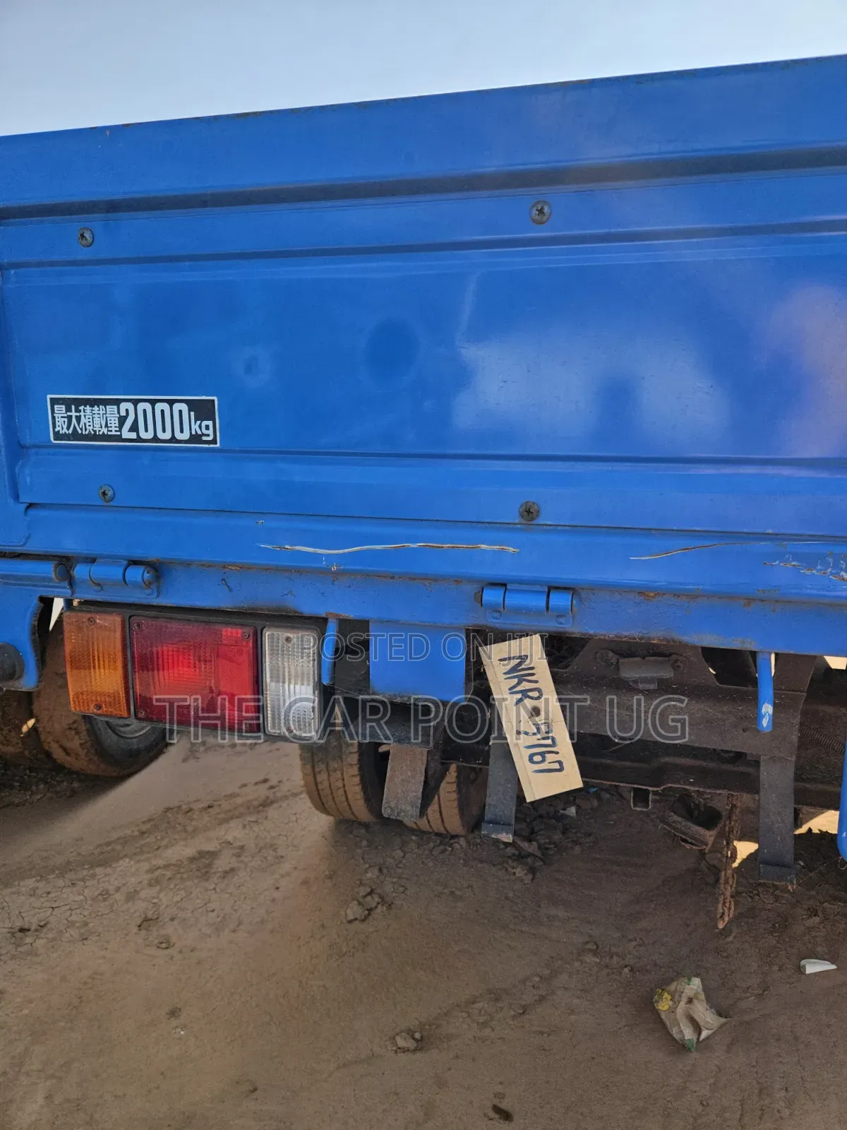 Isuzu Elf Truck Blue