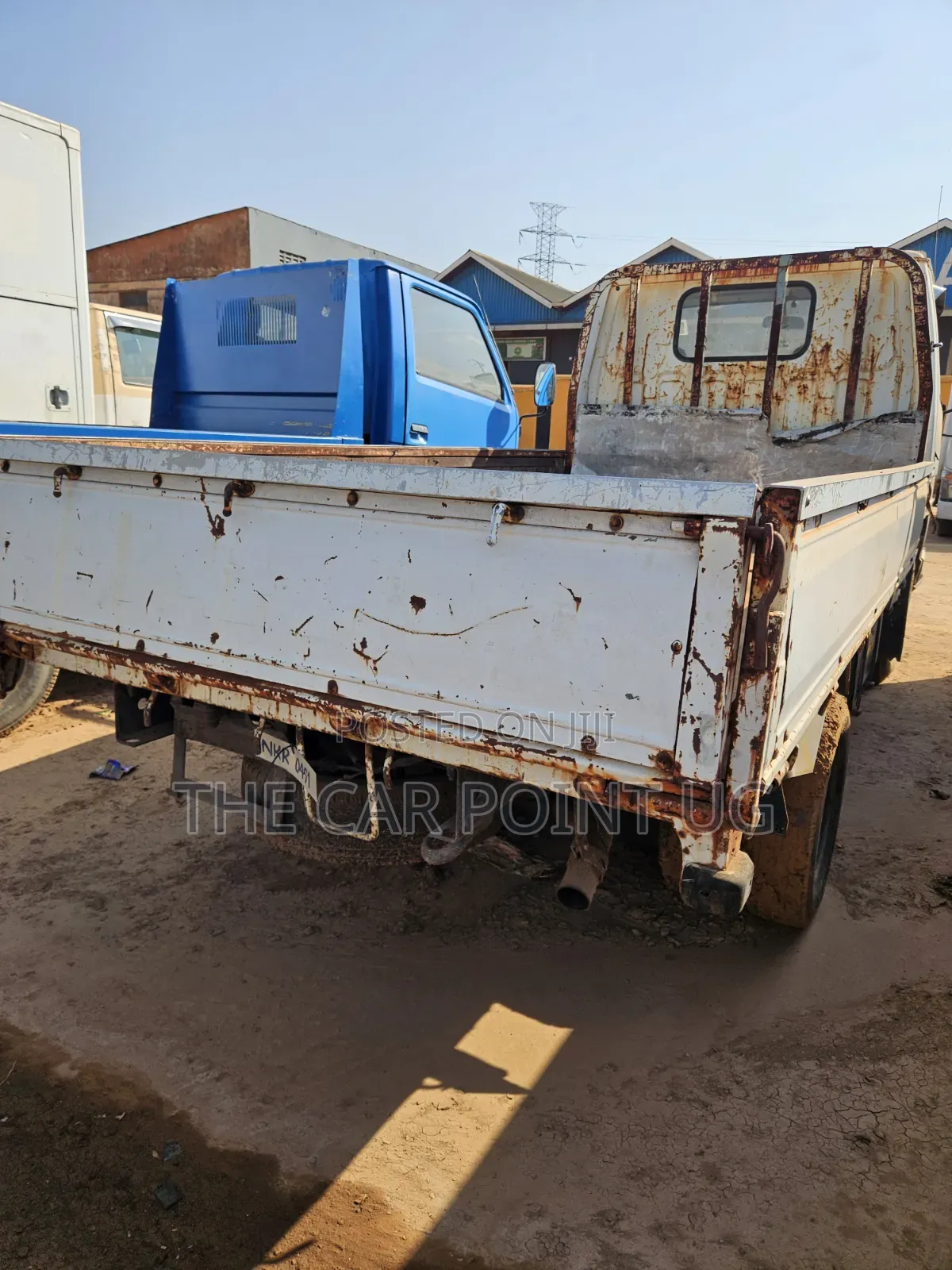 Isuzu Elf Truck Low Bed White