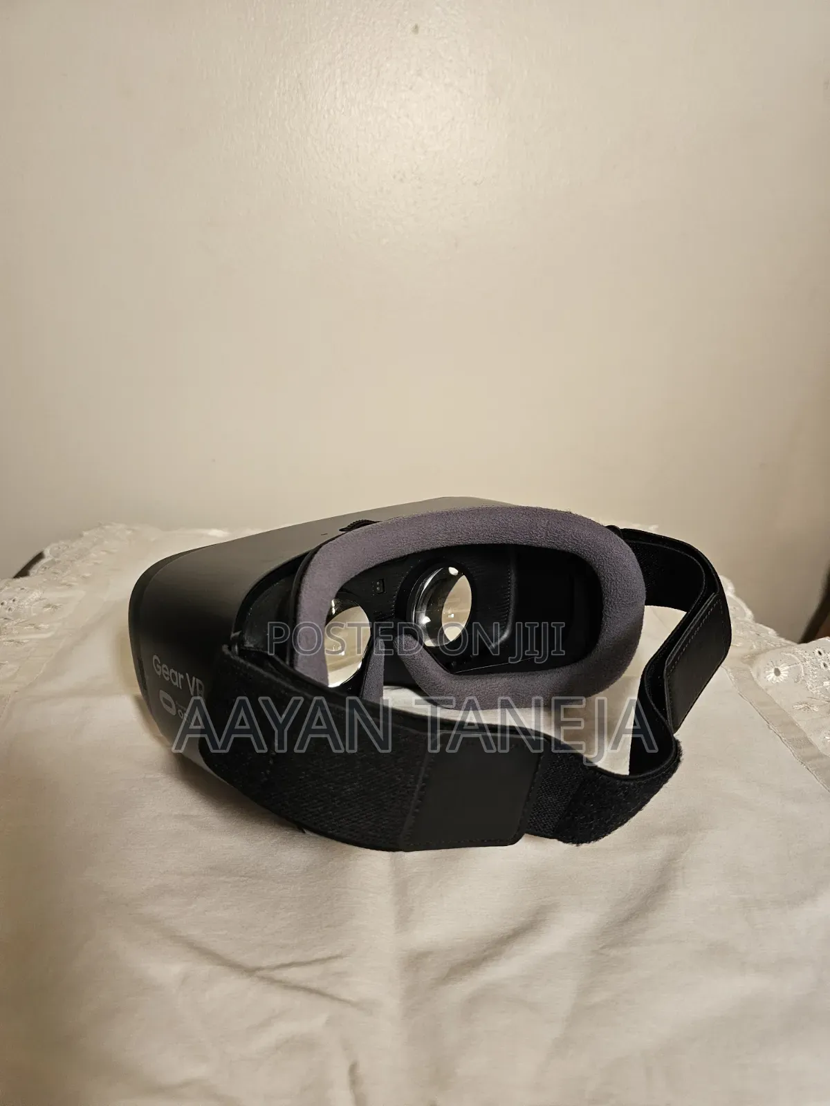Samsung Gear VR With Controller