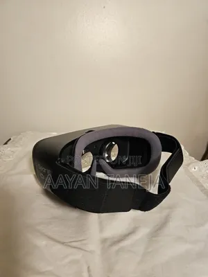 Samsung Gear VR With Controller