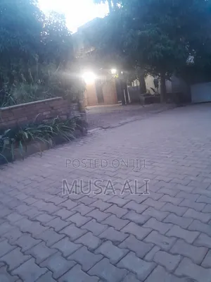 Furnished 12bdrm House in Bunamwaya, Makindye for rent
