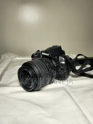 Nikon D3000 With 18-55mm Lens