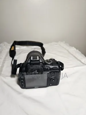 Nikon D3000 With 18-55mm Lens