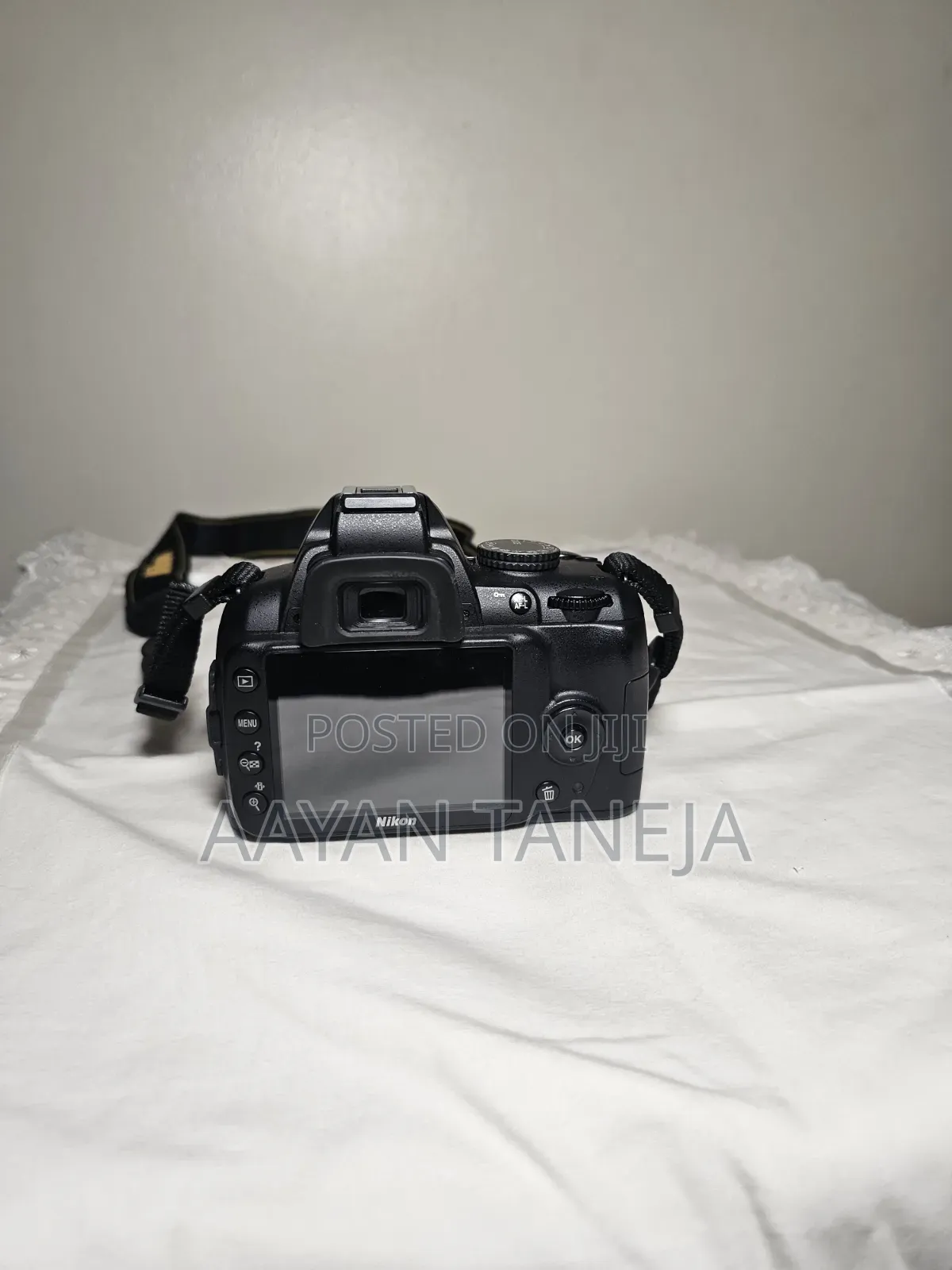 Nikon D3000 With 18-55mm Lens