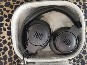 JBL Tune 720Bt