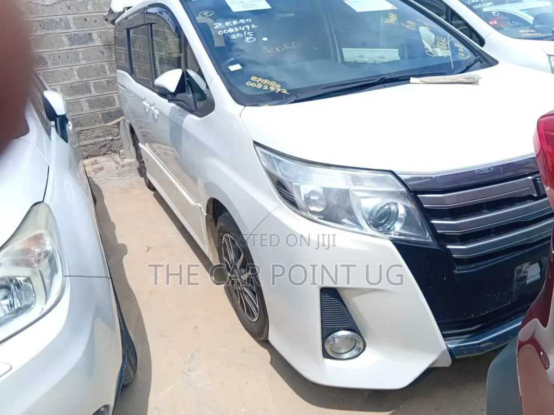 Toyota Noah 2014 White