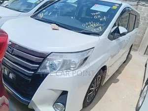Toyota Noah 2014 White