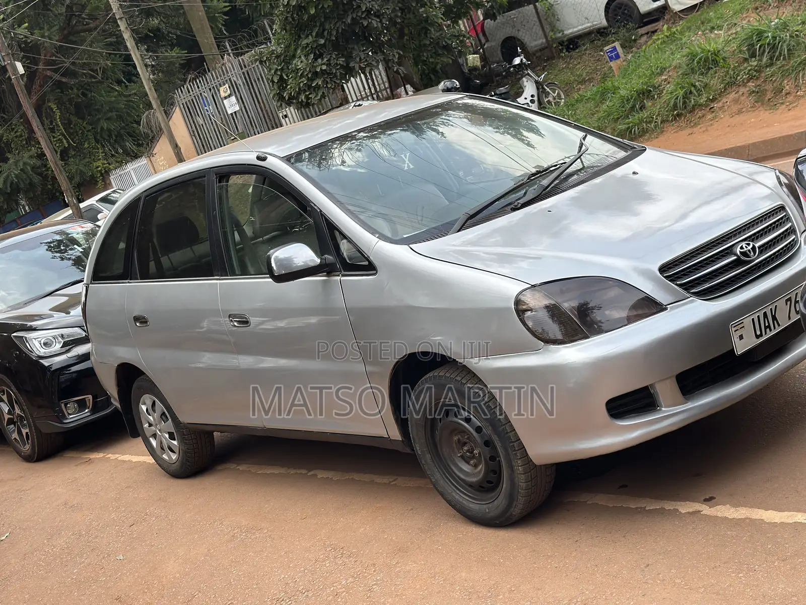 Toyota Nadia 2003 Silver