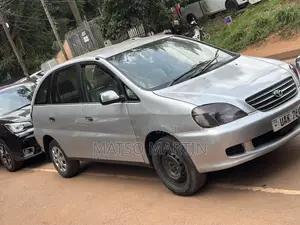Toyota Nadia 2003 Silver