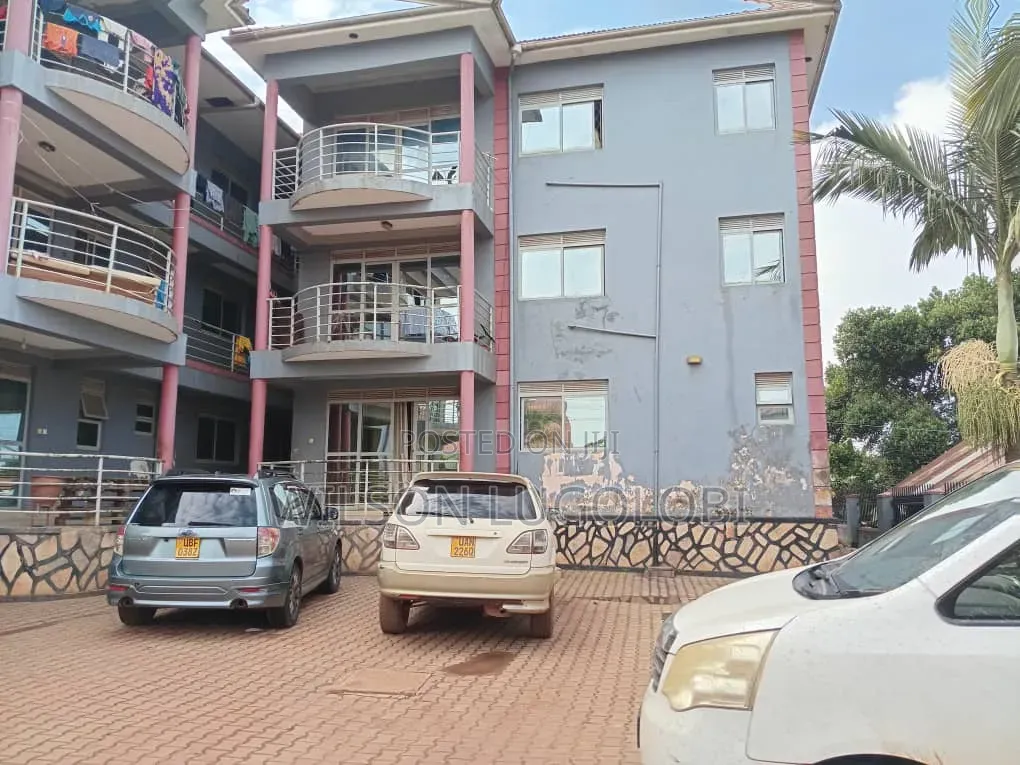 3bdrm Block of Flats in Central Division for sale