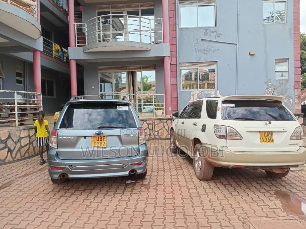 3bdrm Block of Flats in Central Division for sale