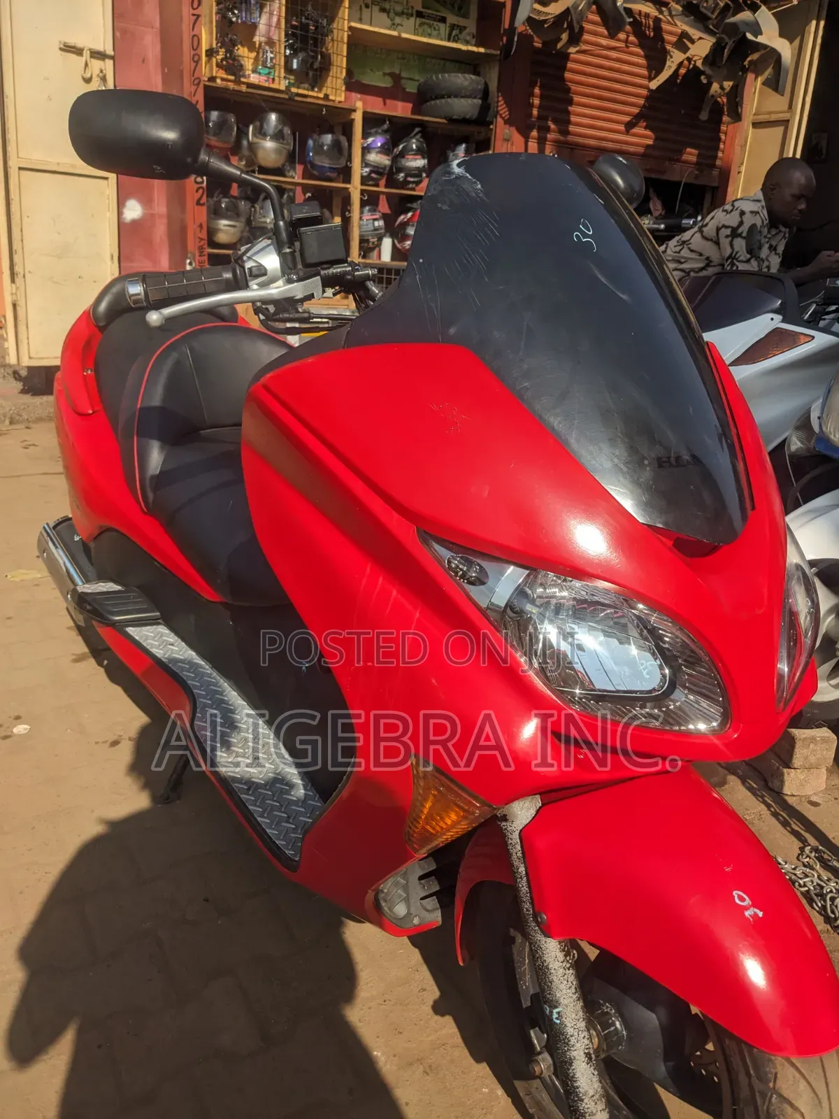 Honda Forza 2016 Red